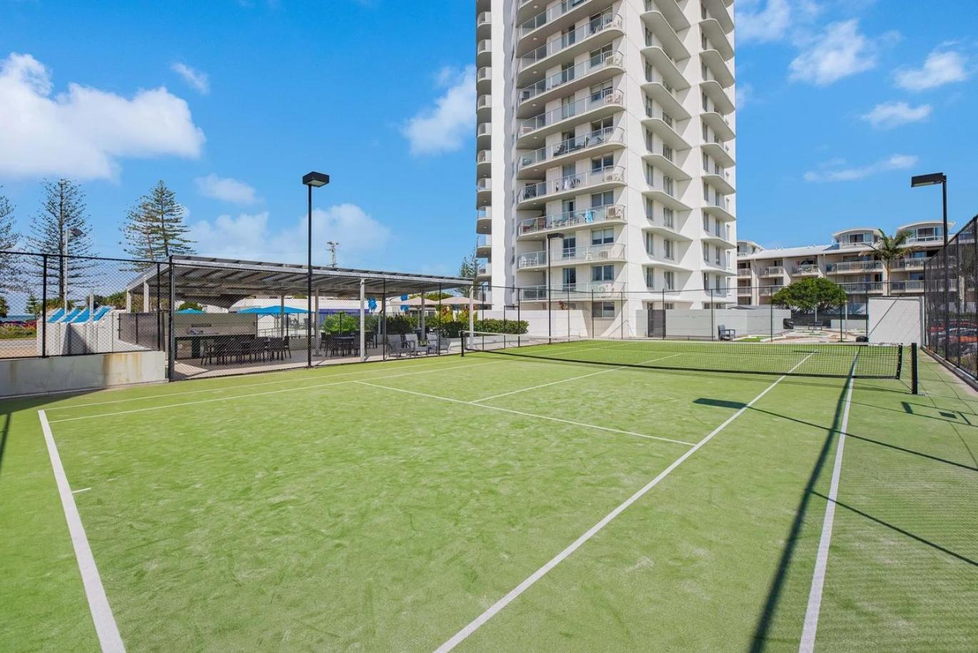 Mandolin Beachfront Resort Alexandra Headland Exterior foto